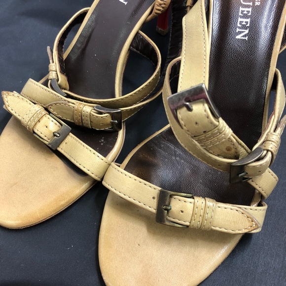 Alexander McQueen sling back heel - Picture 2 of 5